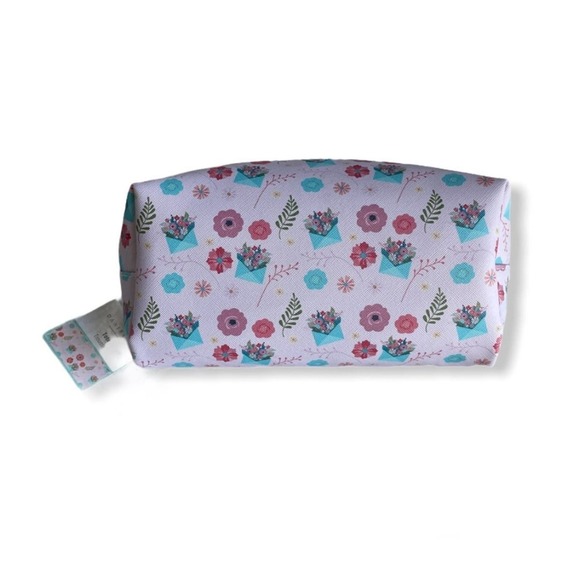 🍀 Danielle Love Letter Floral Cosmetic Bag - Picture 1 of 3